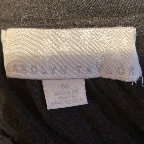 Medium Women’s Carolyn Taylor wings top - Picture 3 of 3